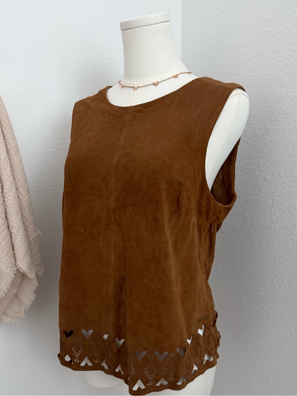 Lamb & Flag Genuine Leather Laser Cut Hem Sleeveless Top Brown Large